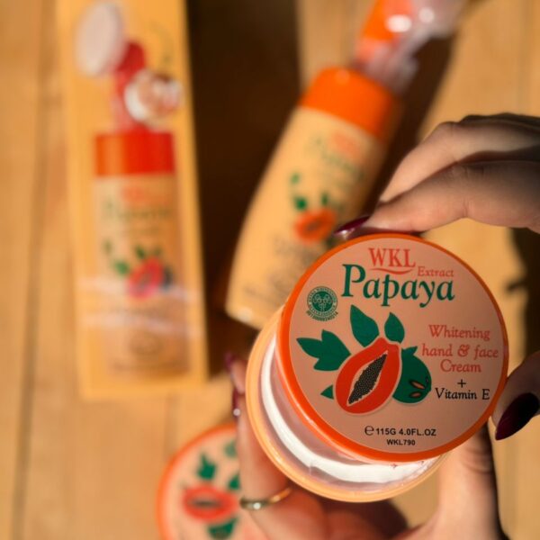 کرم روشن کننده وویتامین صورت پاپایااورجینال